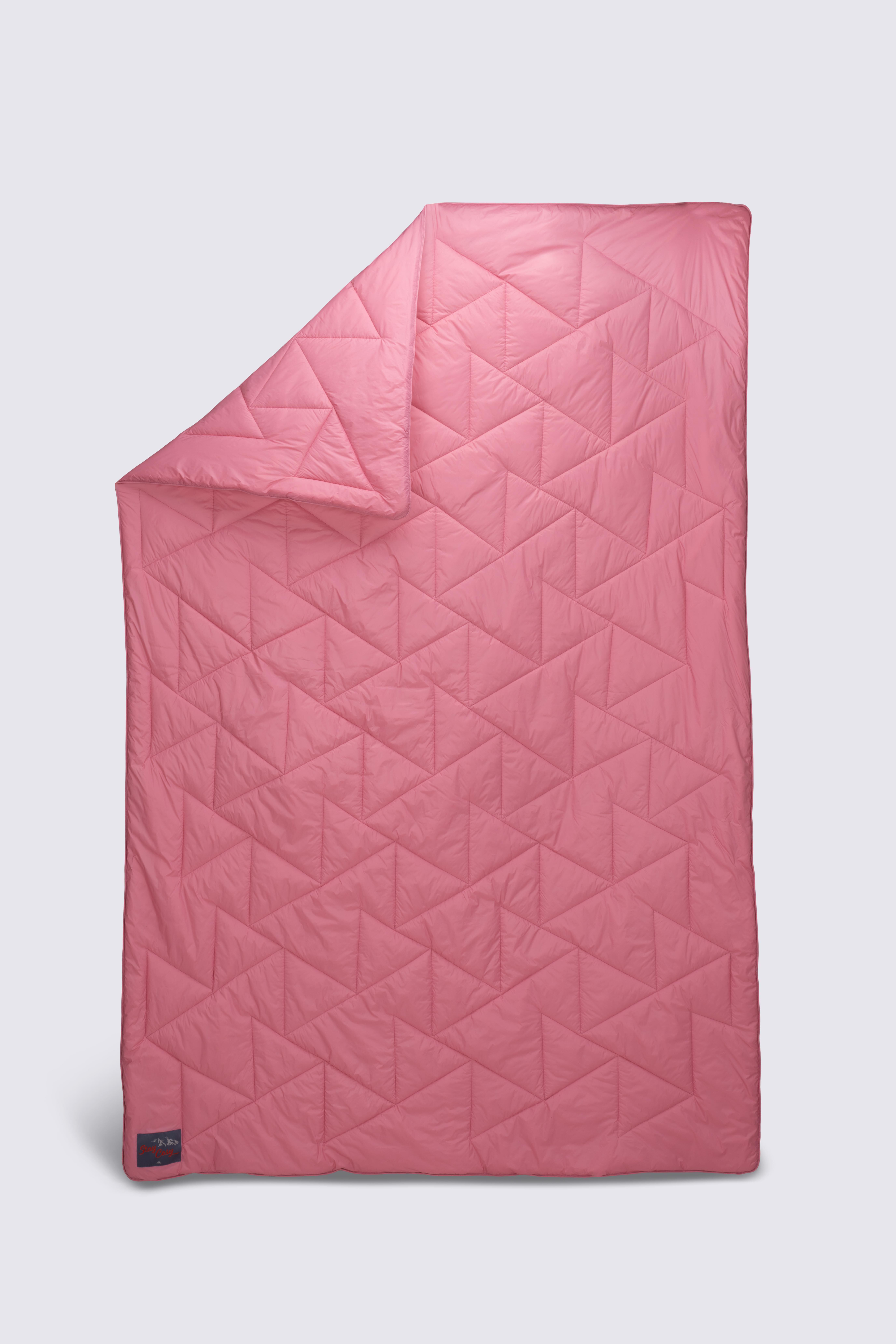 Synthetic quilt best sale