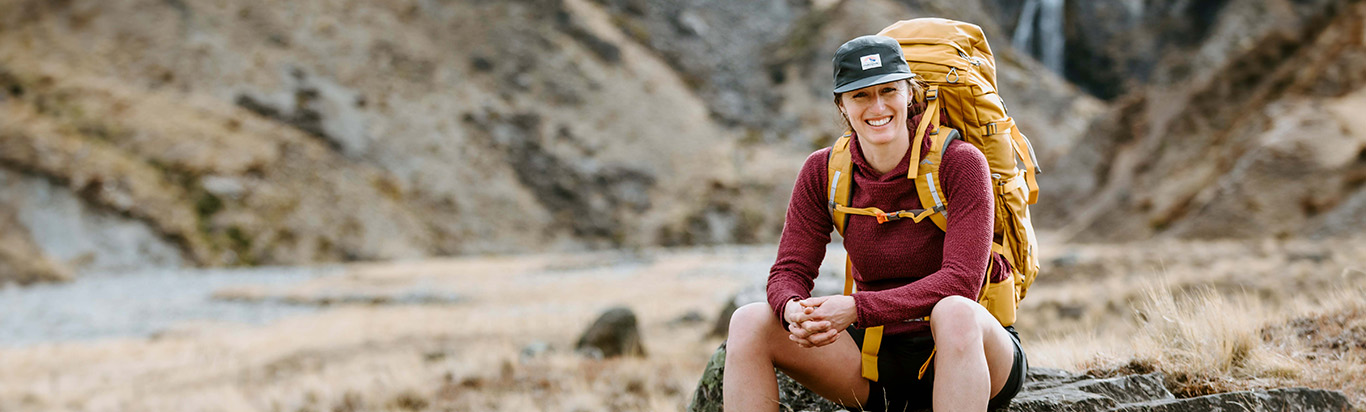 Adjusting the Shoulder Harness on the Dashpack