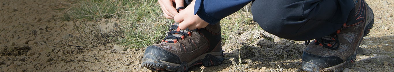 youth hiking boots clearance